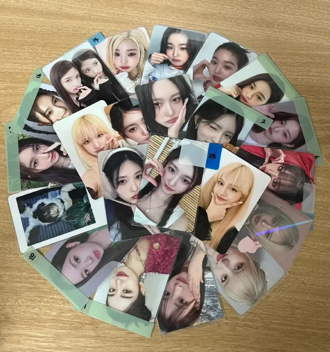 https://media.bunjang.co.kr/product/411496677_1_1780215160_w{res}.jpg